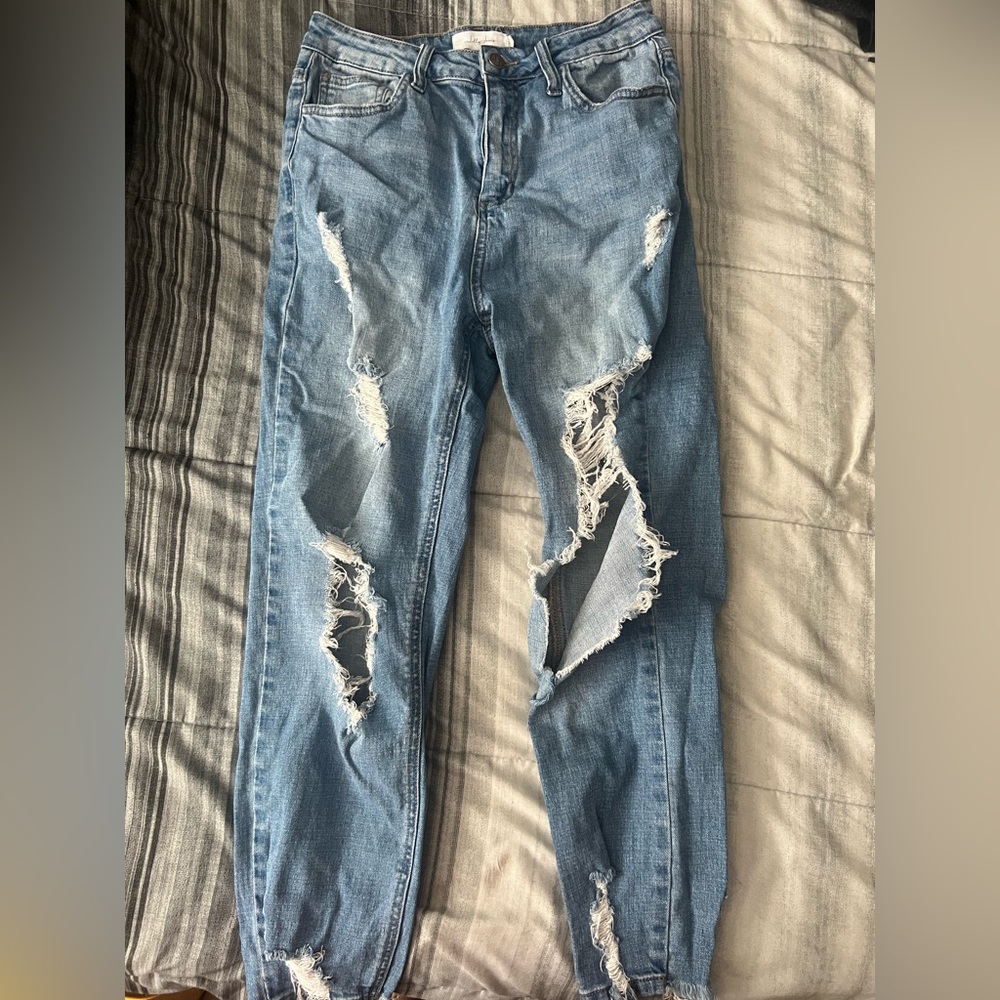 Ripped Mom jeans